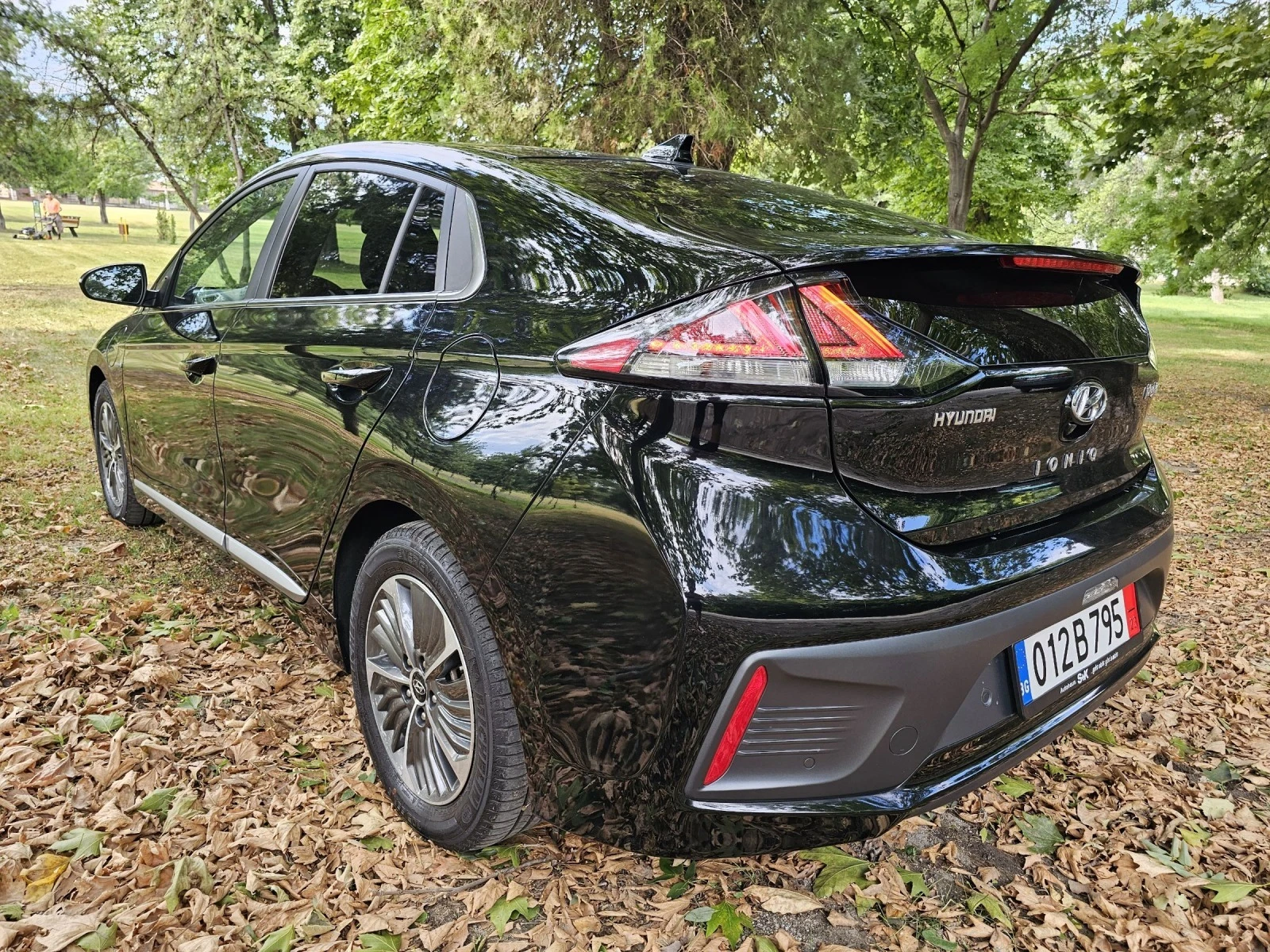 Hyundai Ioniq !!!PLUG-INHYBRID!!!�����������!!!������!25000��!!! | Mobile.bg � ����������� 4