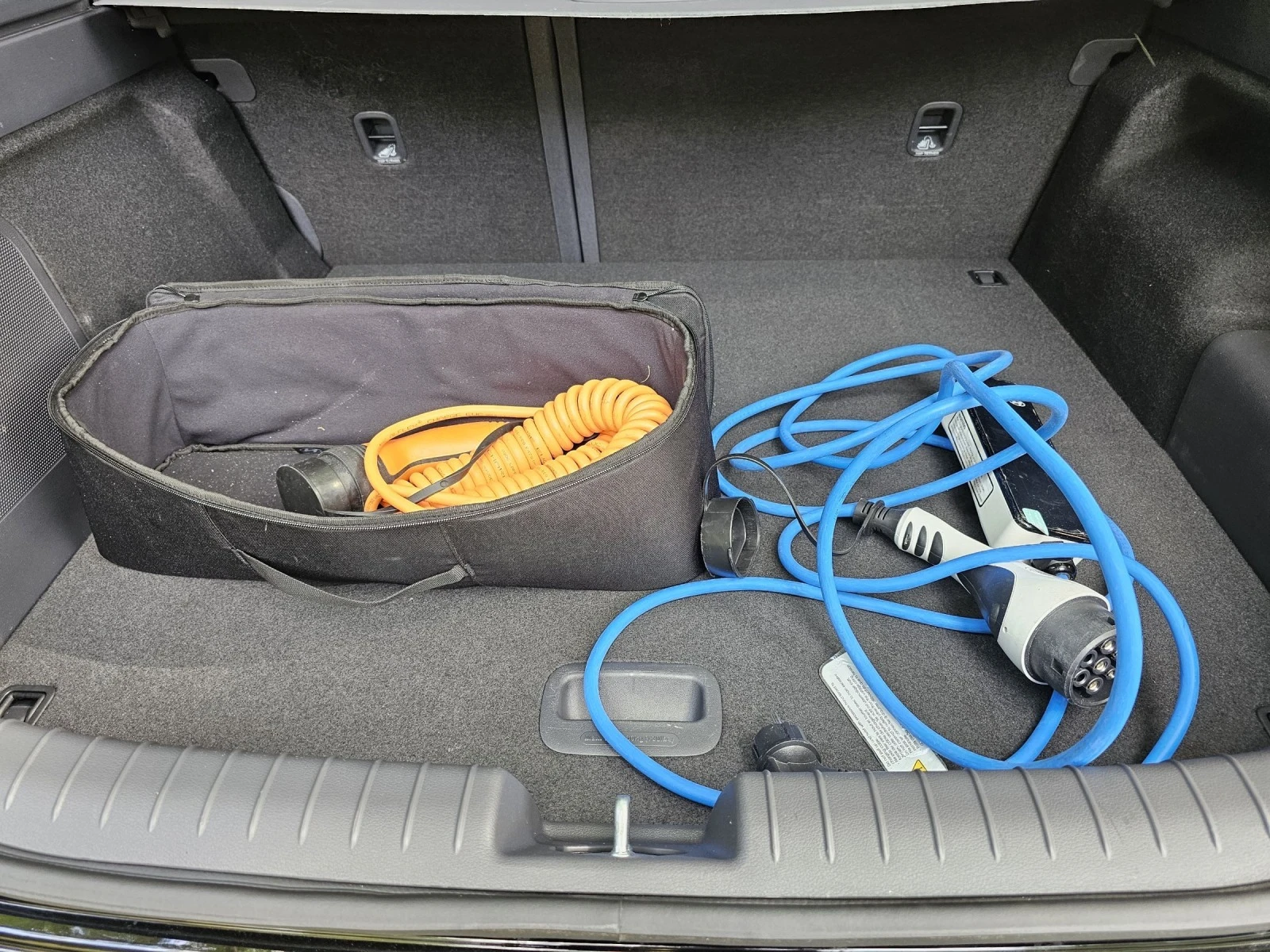 Hyundai Ioniq !!!PLUG-INHYBRID!!!�����������!!!������!25000��!!! | Mobile.bg � ����������� 17