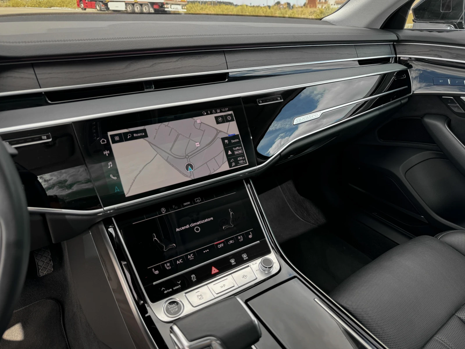 Audi A8 5.0 QUATTRO HYBRID 2023* AUDI SERVICE | Mobile.bg — изображение 11