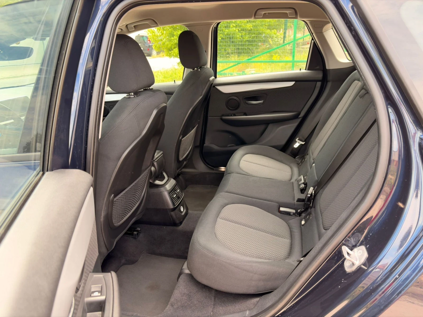 BMW 2 Active Tourer 1.5 D, снимка 10 - Автомобили и джипове - 51355698