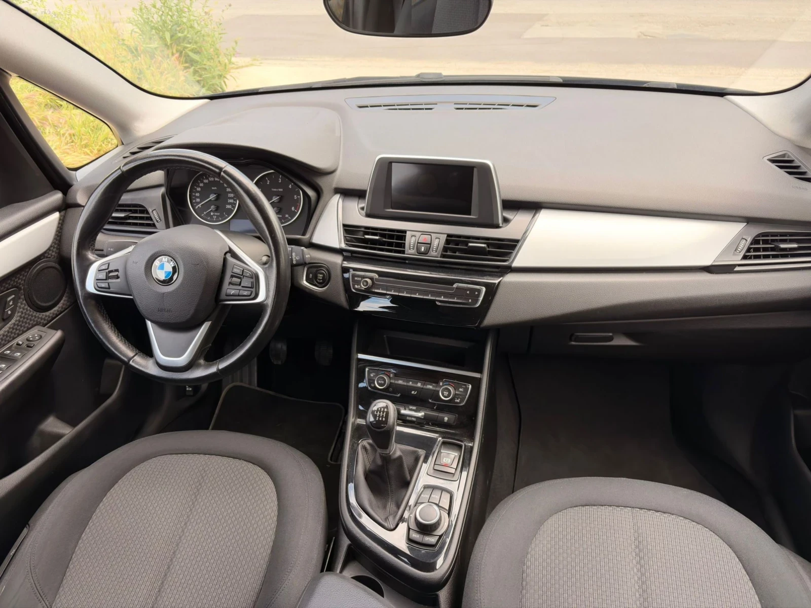 BMW 2 Active Tourer 1.5 D, снимка 12 - Автомобили и джипове - 51355698