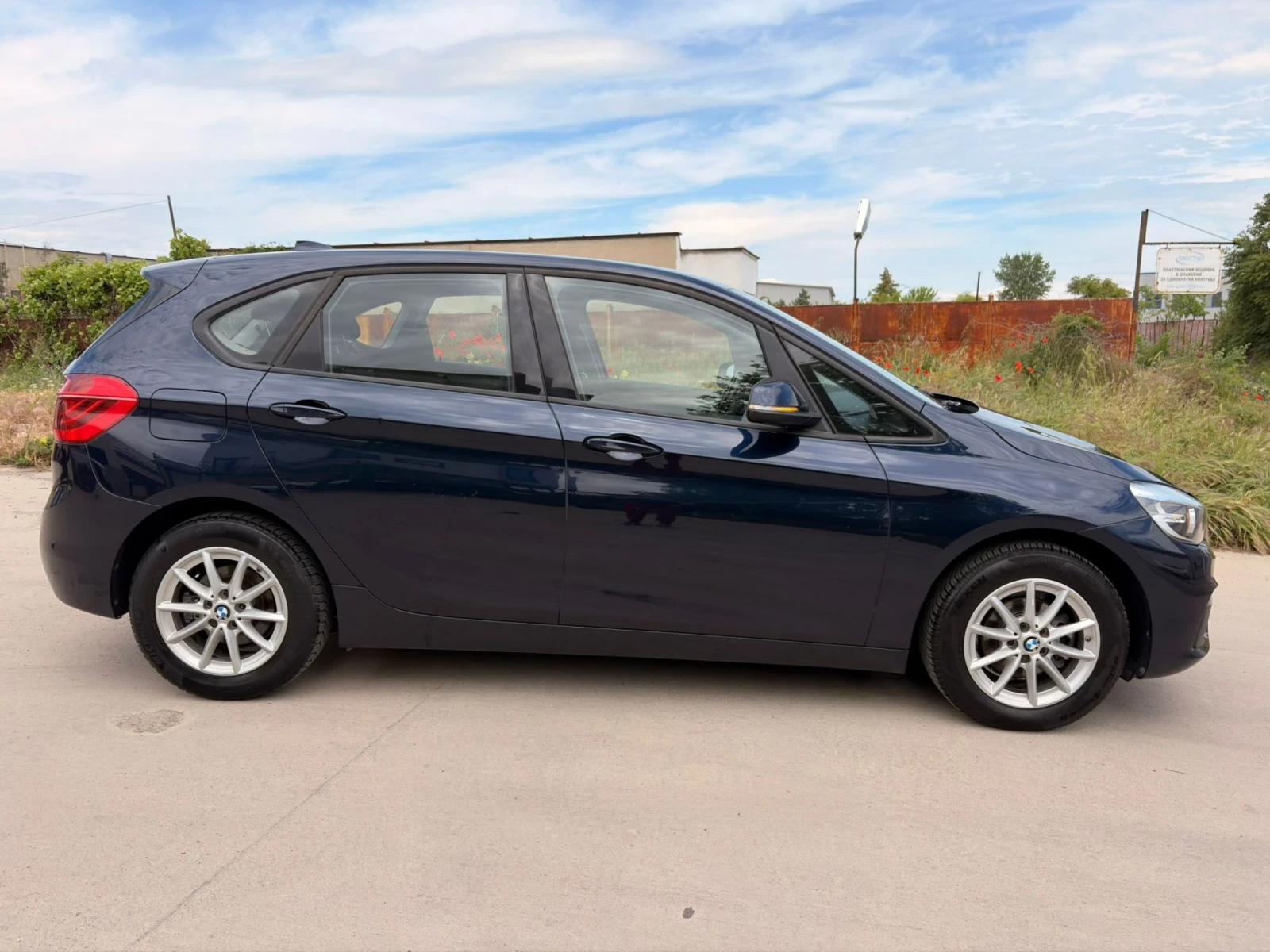 BMW 2 Active Tourer 1.5 D, снимка 6 - Автомобили и джипове - 51355698