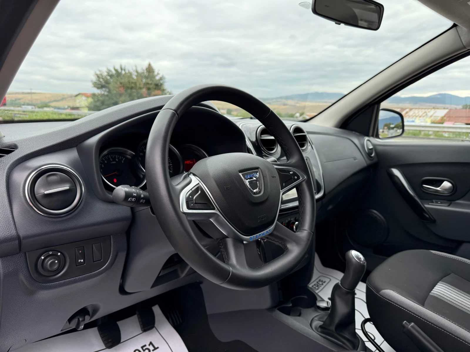 Dacia Sandero 1.5-dci-61.000km-NEW-STEPWAY-EURO-6D-NAVI-AVTOPILO - изображение 8