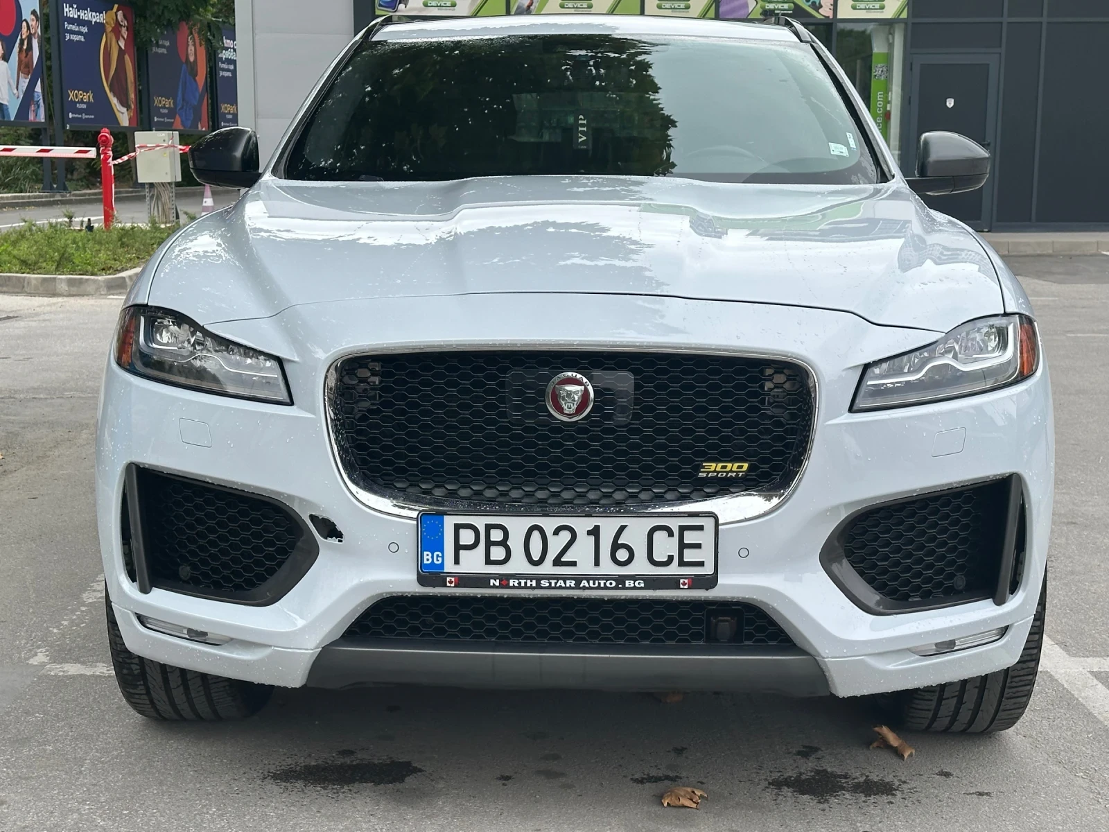 Jaguar F-PACE Единствен в бг модел 300 sport - изображение 2