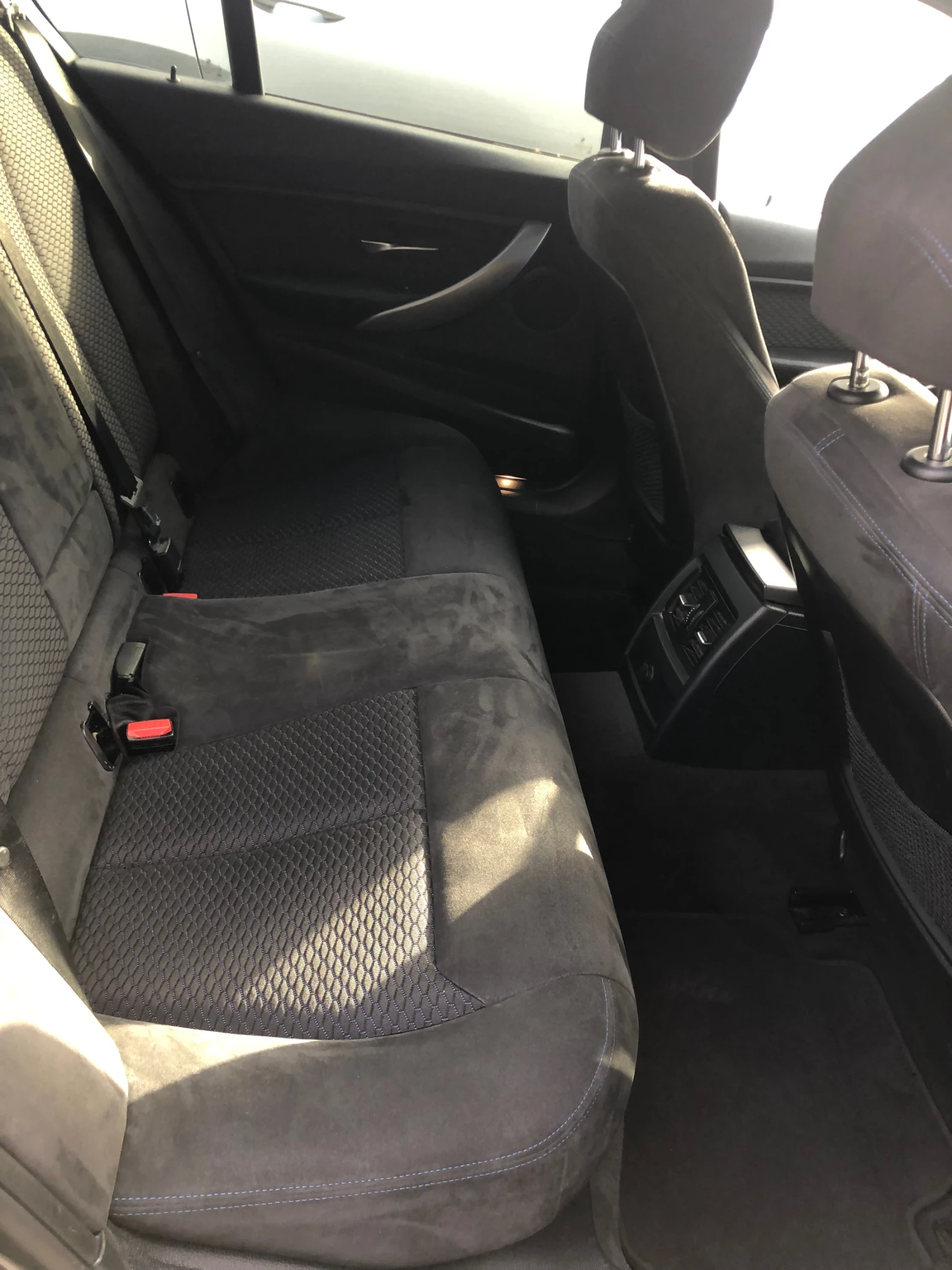 BMW 320 320D xDrive - изображение 6