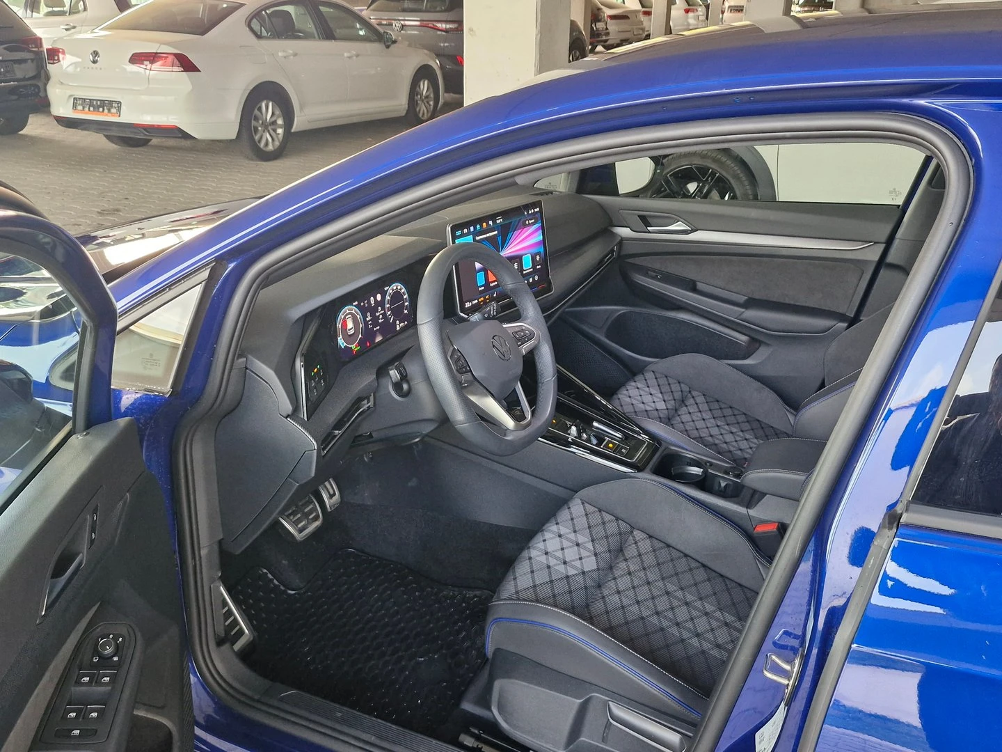 VW Golf 8 R-Line 1.5 eTSI OPF DSG | Mobile.bg � ����������� 3