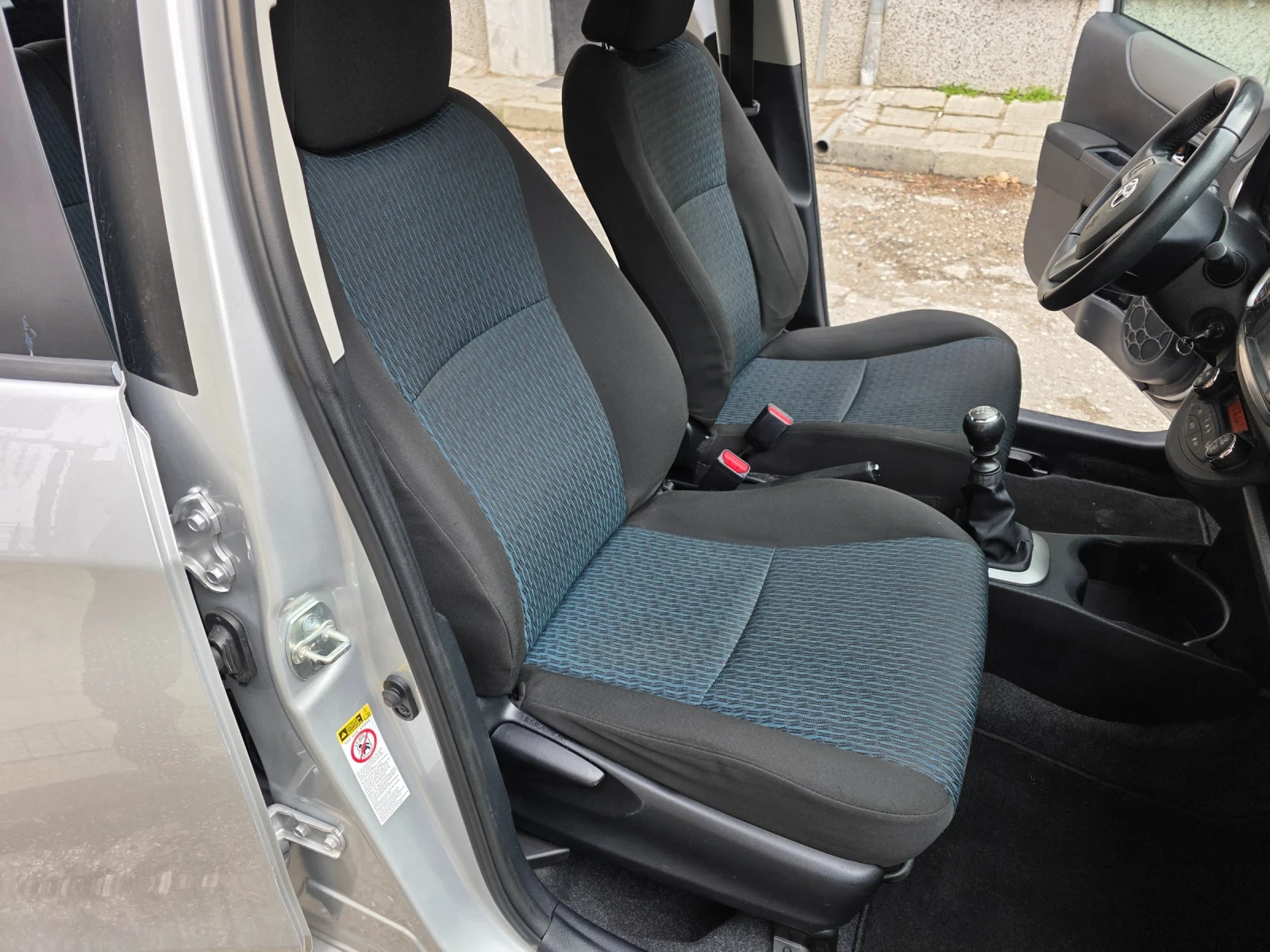 Toyota Yaris 1.33 VVTI Камера Евро 5 Навигация - изображение 8