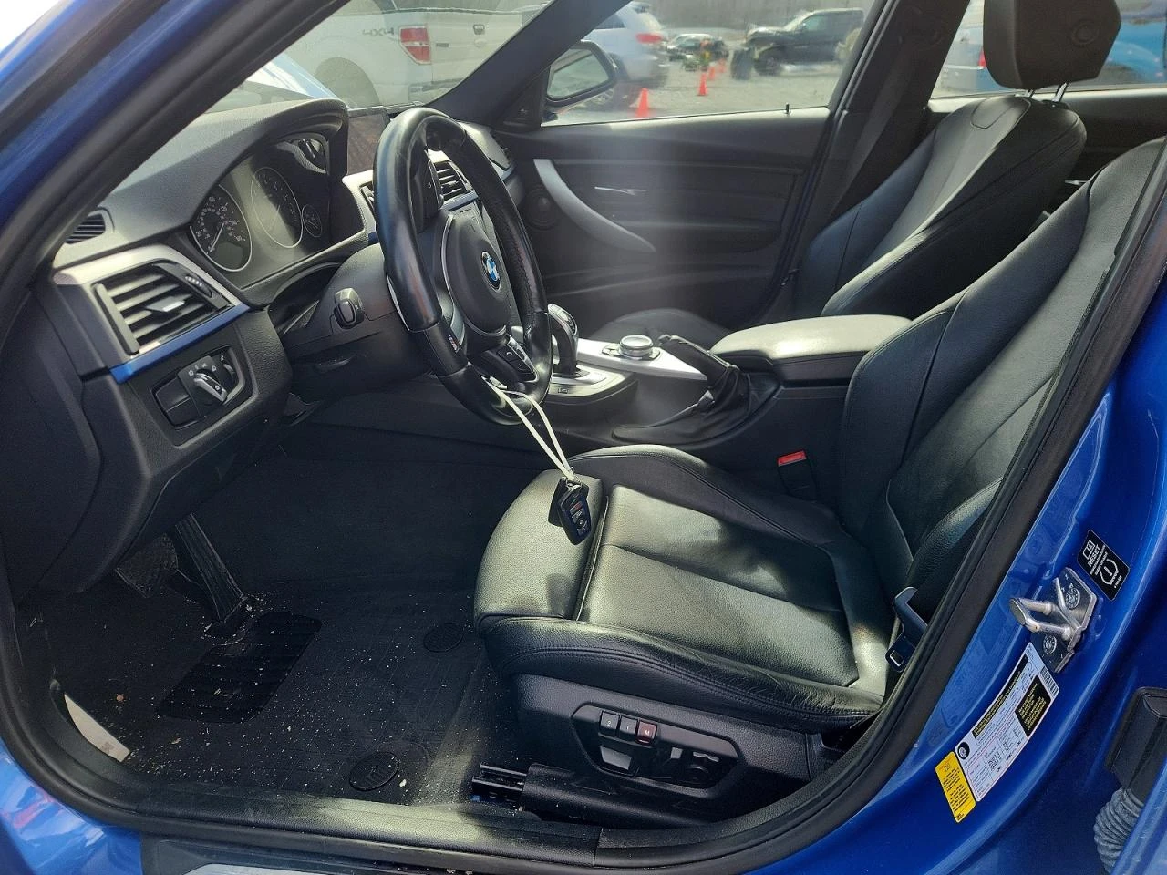 BMW 335  - изображение 10