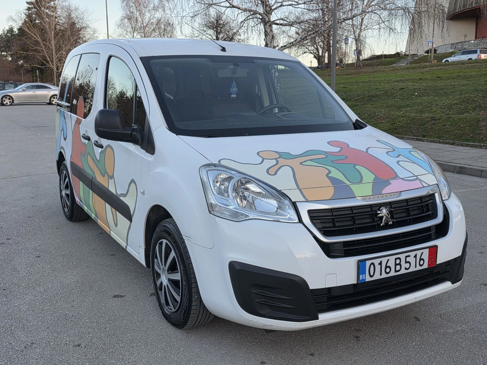 Peugeot Partner 1.6 Hdi Фейслифт, 2017г, Сервизна история , снимка 5 - Автомобили и джипове - 53786622