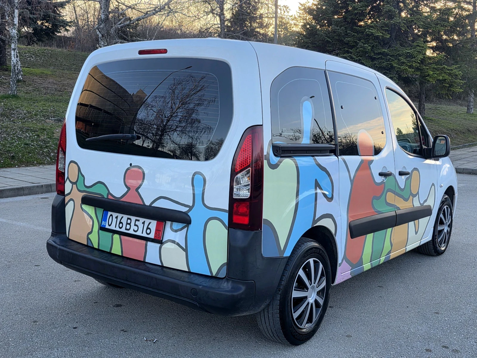 Peugeot Partner 1.6 Hdi Фейслифт, 2017г, Сервизна история , снимка 8 - Автомобили и джипове - 53786622