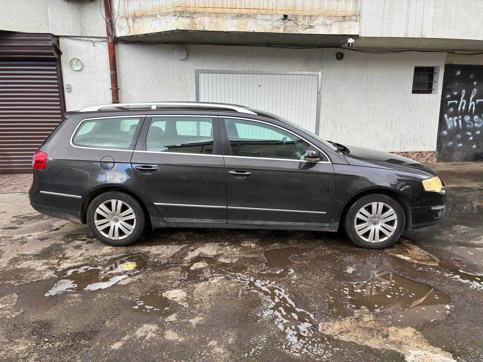 VW Passat 2.0 TDi, снимка 4 - Автомобили и джипове - 53824396