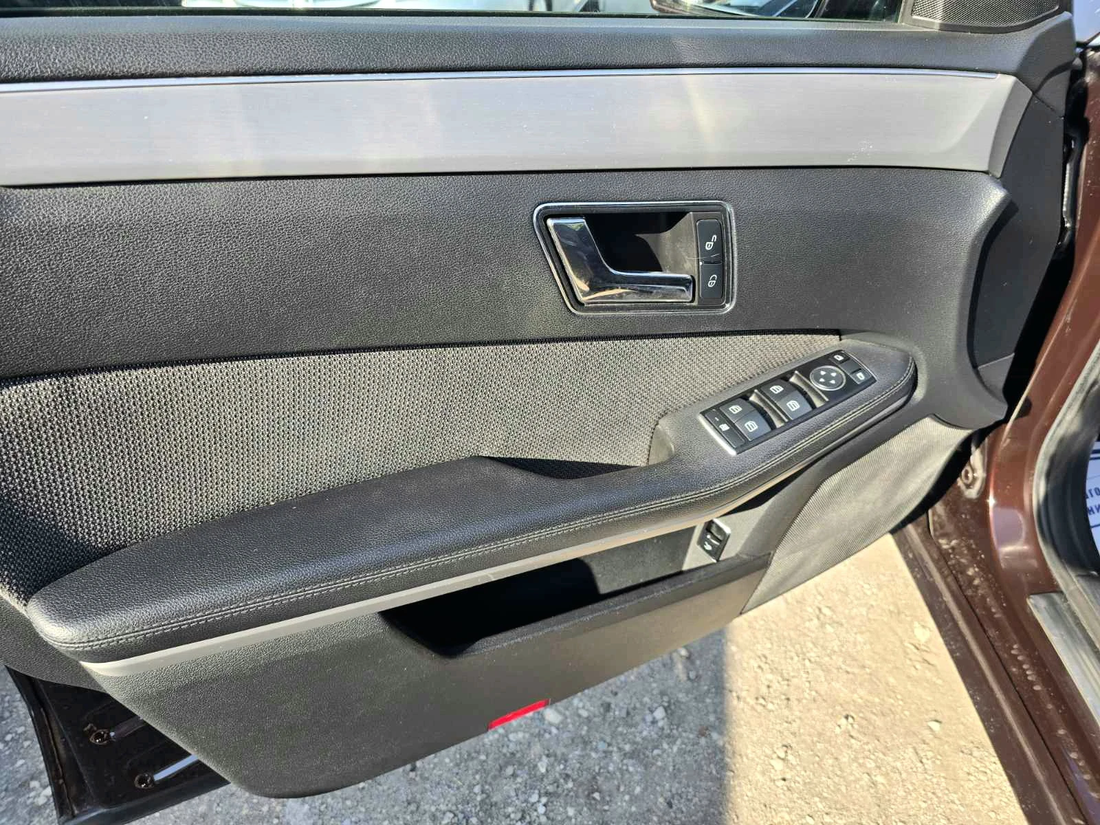 Mercedes-Benz E 250 УНИКАТ/AVANTGARDE/LED, снимка 7 - Автомобили и джипове - 53947489