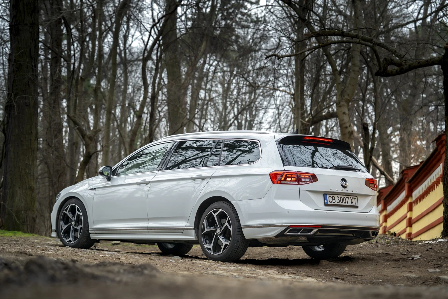 VW Passat R-Line / Dynaudio / Печка, снимка 6 - Автомобили и джипове - 53990884