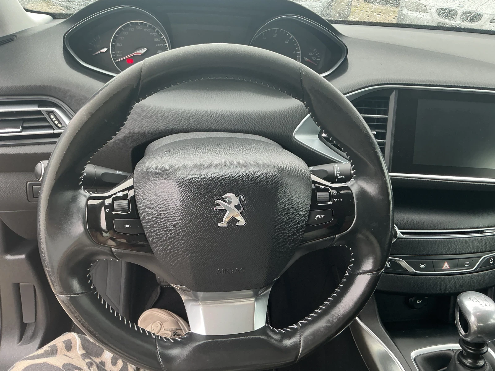 Peugeot 308 1, 6 hdi, снимка 13 - Автомобили и джипове - 54071646