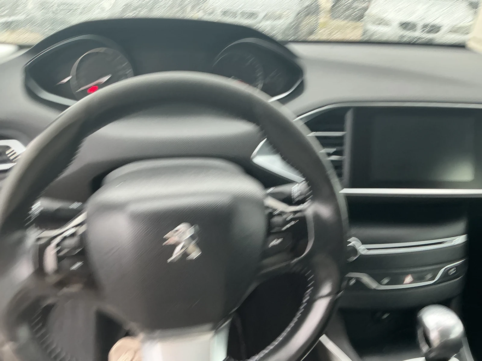 Peugeot 308 1, 6 hdi, снимка 14 - Автомобили и джипове - 54071646