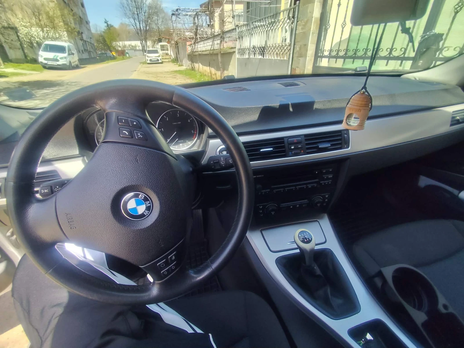 BMW 320, снимка 7 - Автомобили и джипове - 54253736