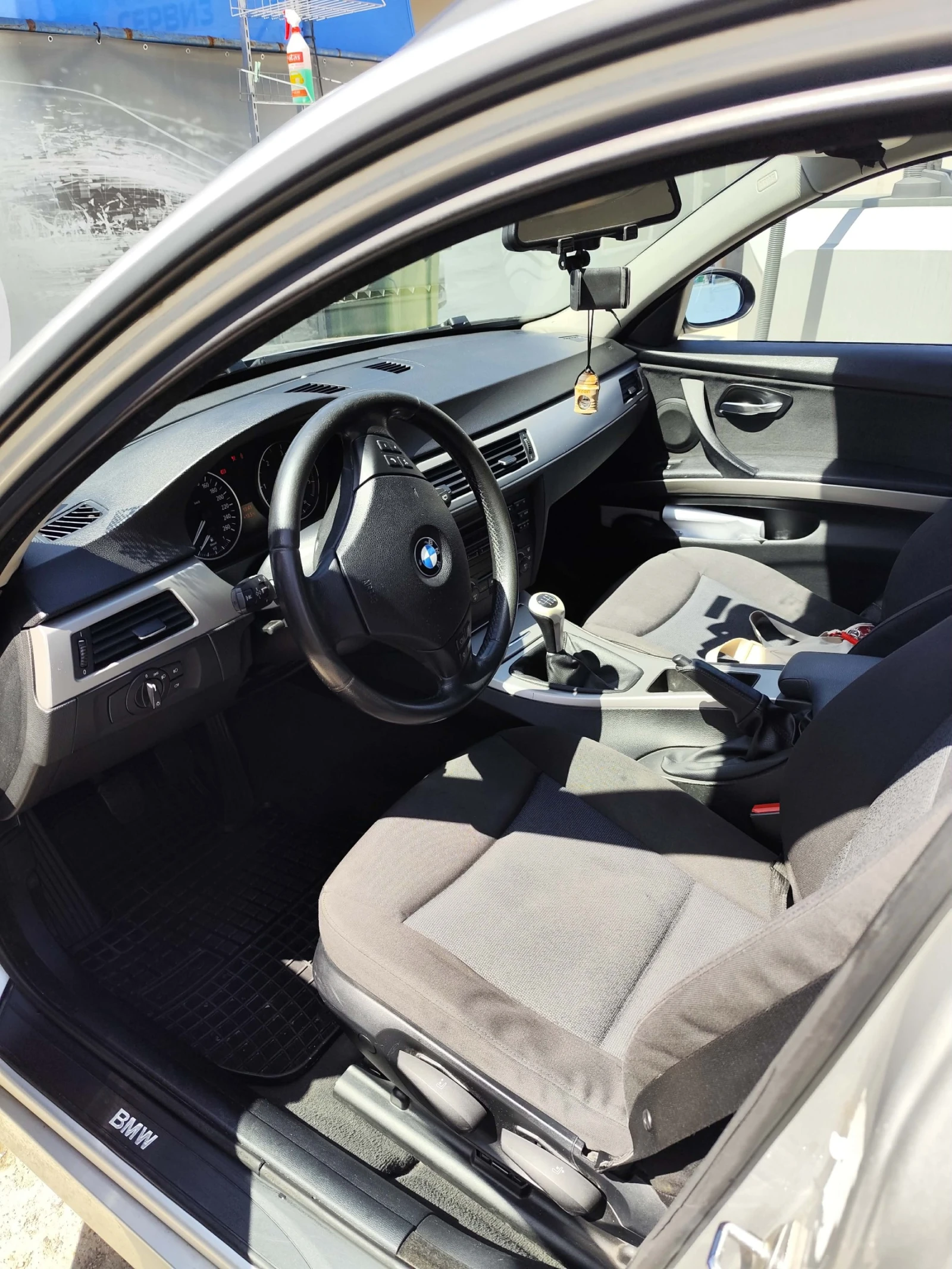 BMW 320, снимка 11 - Автомобили и джипове - 54253736