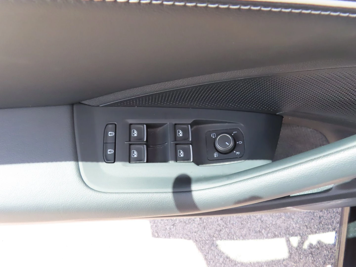 VW Passat, снимка 14 - Автомобили и джипове - 56422064