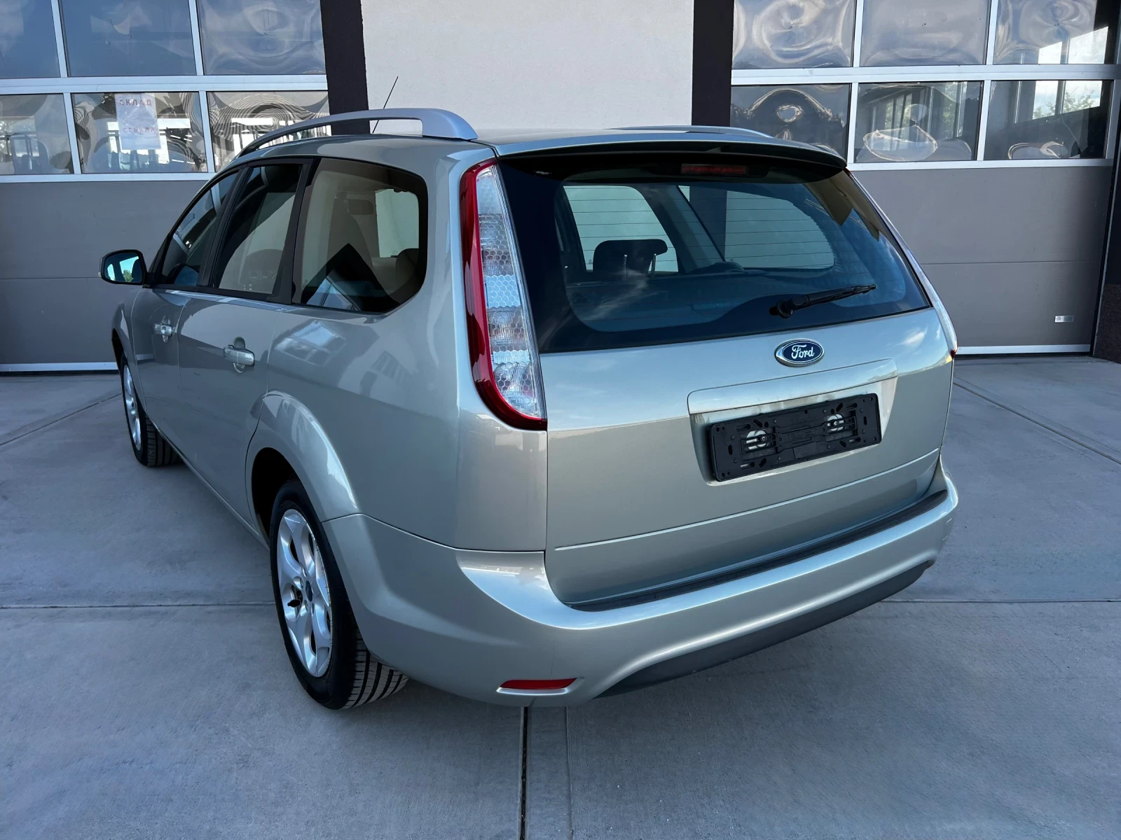Ford Focus 1.6i 115кс. LPG - BRC БЕНЗИН/ГАЗ ФЕЙСЛИФТ, снимка 13 - Автомобили и джипове - 54722424