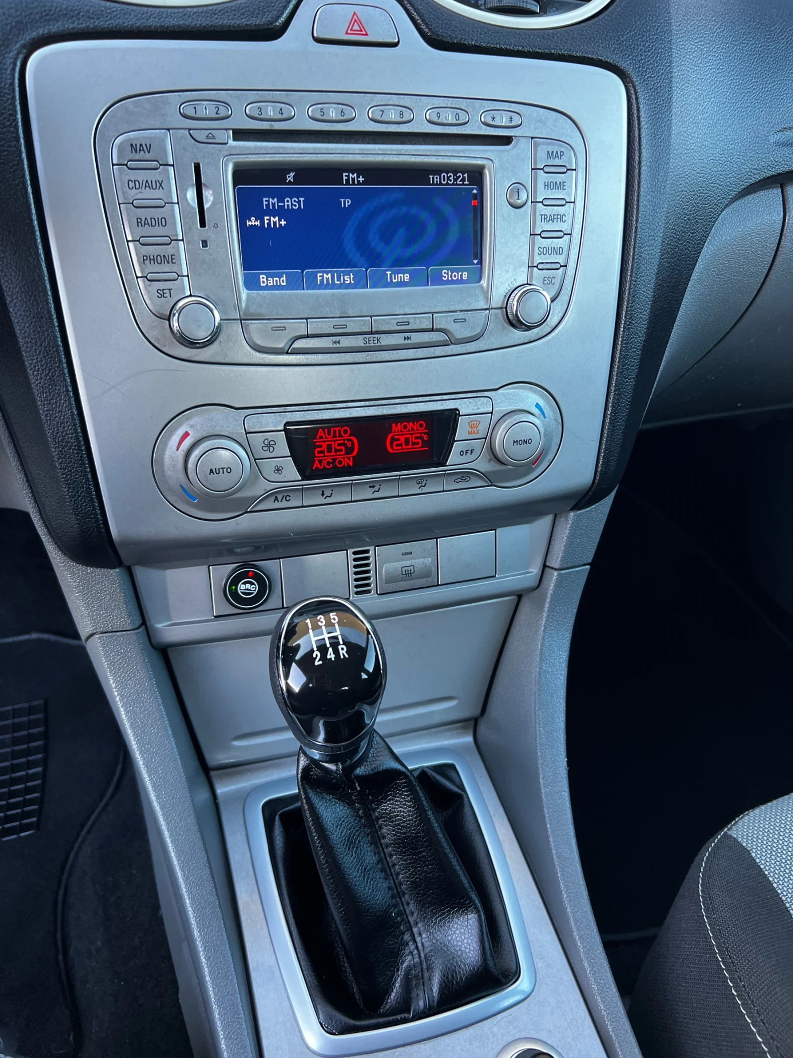 Ford Focus 1.6i 115кс. LPG - BRC БЕНЗИН/ГАЗ ФЕЙСЛИФТ, снимка 9 - Автомобили и джипове - 54722424