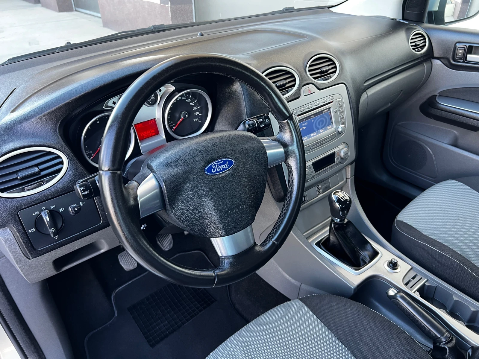 Ford Focus 1.6i 115кс. LPG - BRC БЕНЗИН/ГАЗ ФЕЙСЛИФТ, снимка 4 - Автомобили и джипове - 54722424