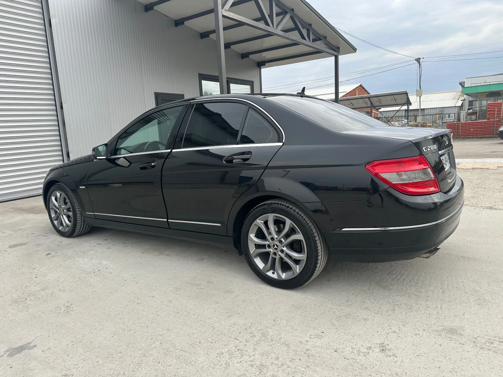 Mercedes-Benz C 200, снимка 11 - Автомобили и джипове - 54797986