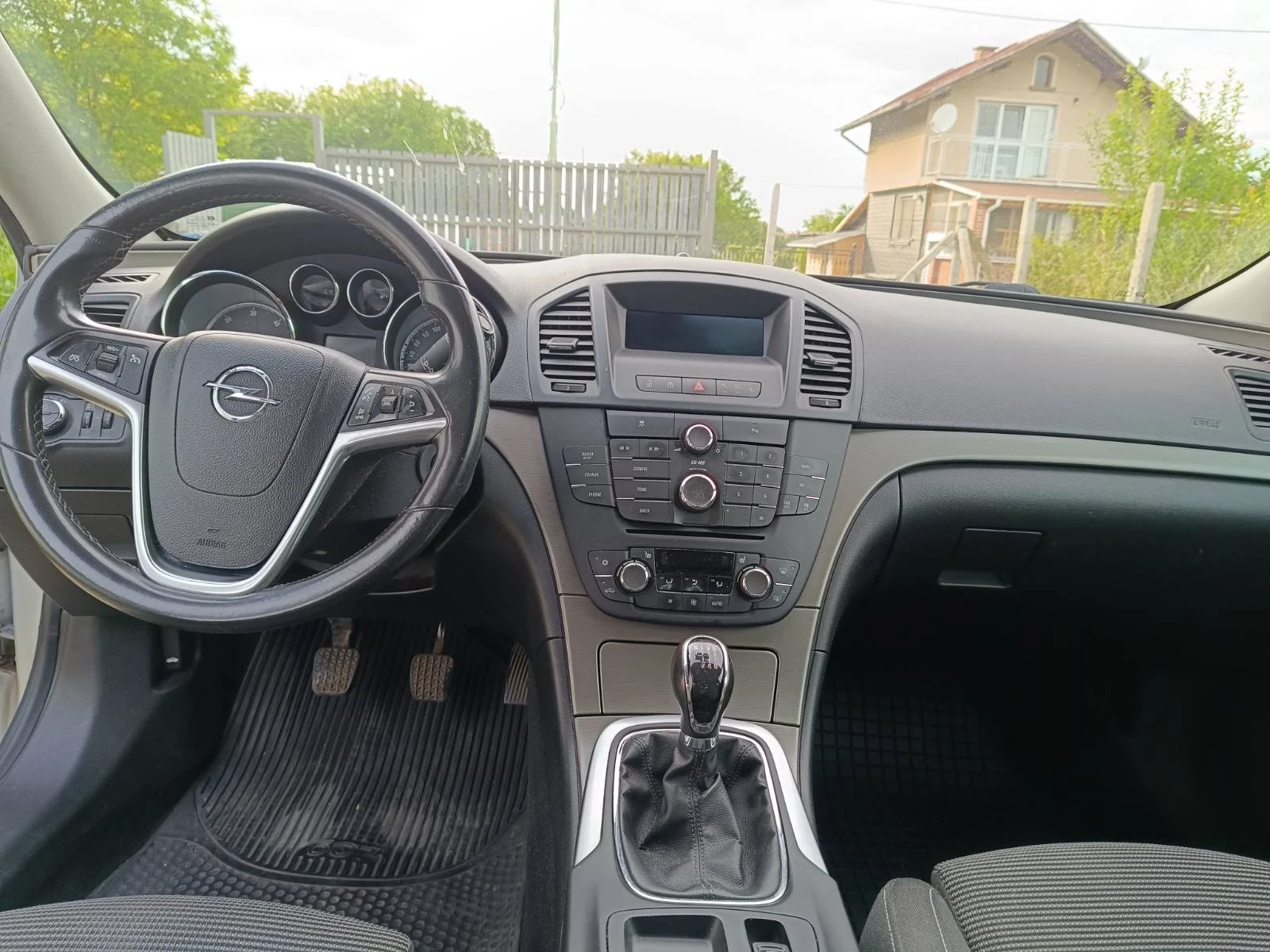 Opel Insignia, снимка 10 - Автомобили и джипове - 55108627