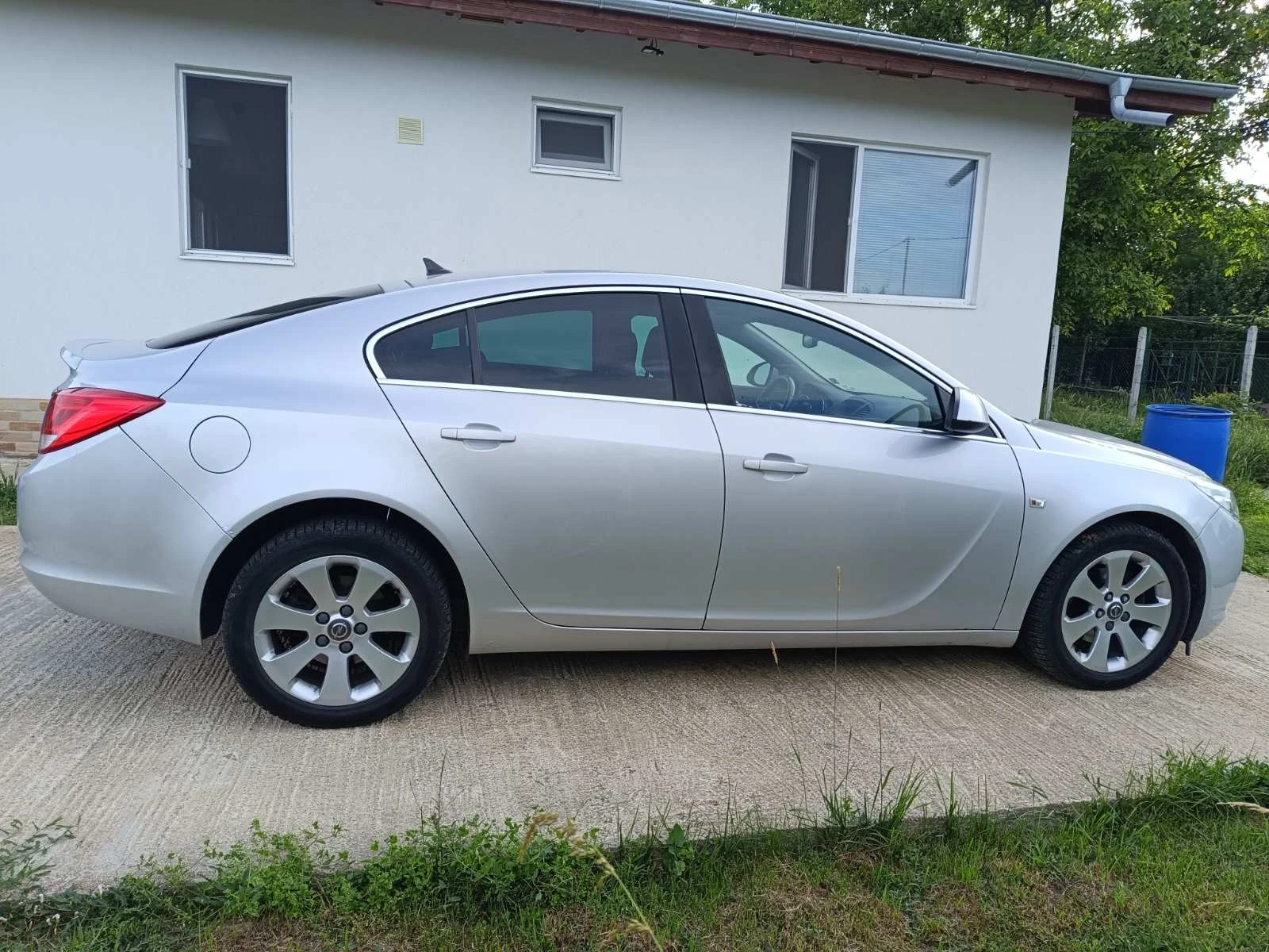 Opel Insignia, снимка 3 - Автомобили и джипове - 55108627