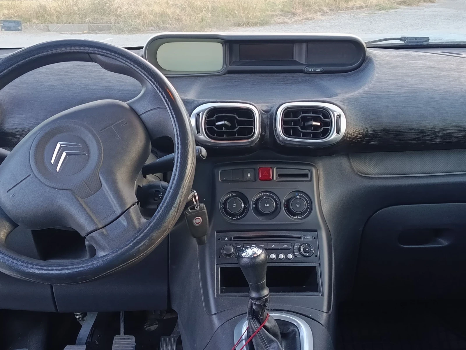 Citroen C3 Picasso, снимка 10 - Автомобили и джипове - 55973852