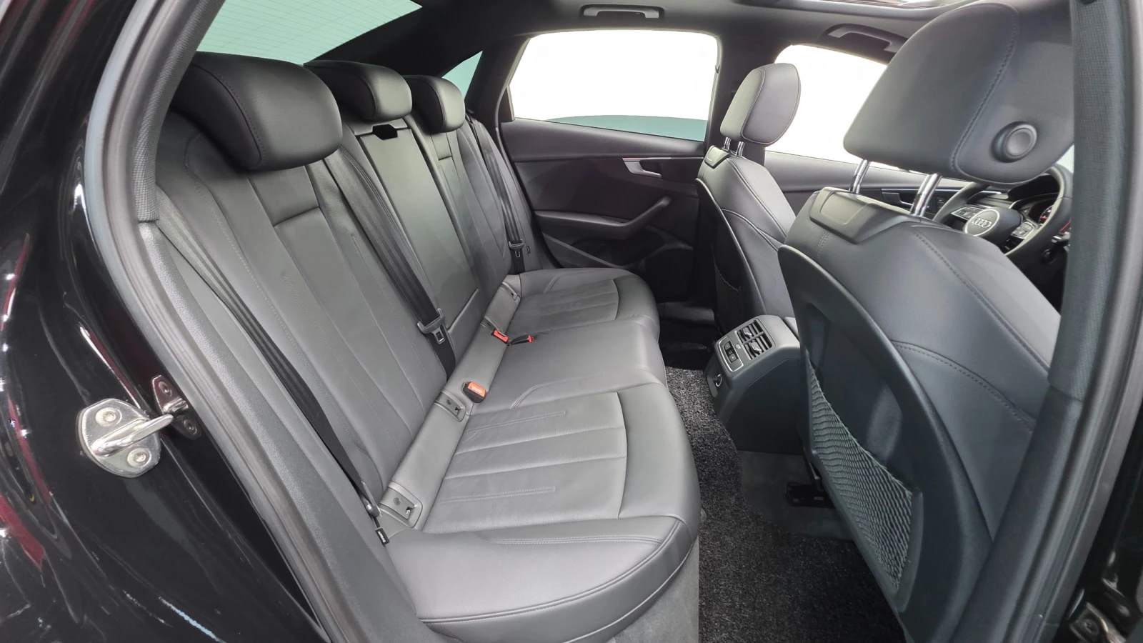 Audi A4 40 TFSI Premium, снимка 5 - Автомобили и джипове - 55977268