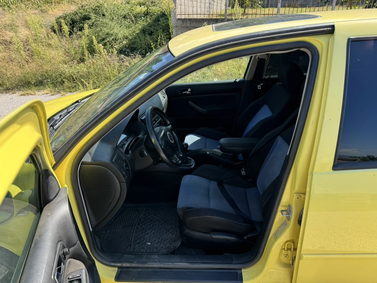 VW Golf, снимка 3 - Автомобили и джипове - 56007516