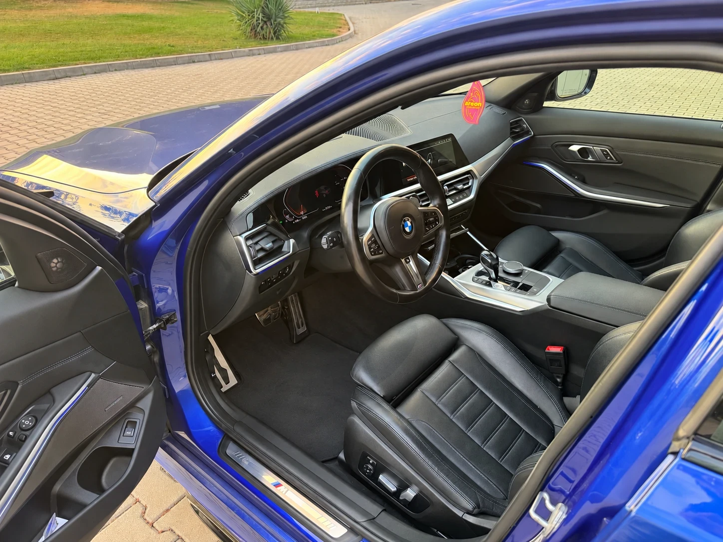 BMW 330 i G20 xDrive M Performance, снимка 6 - Автомобили и джипове - 56039818