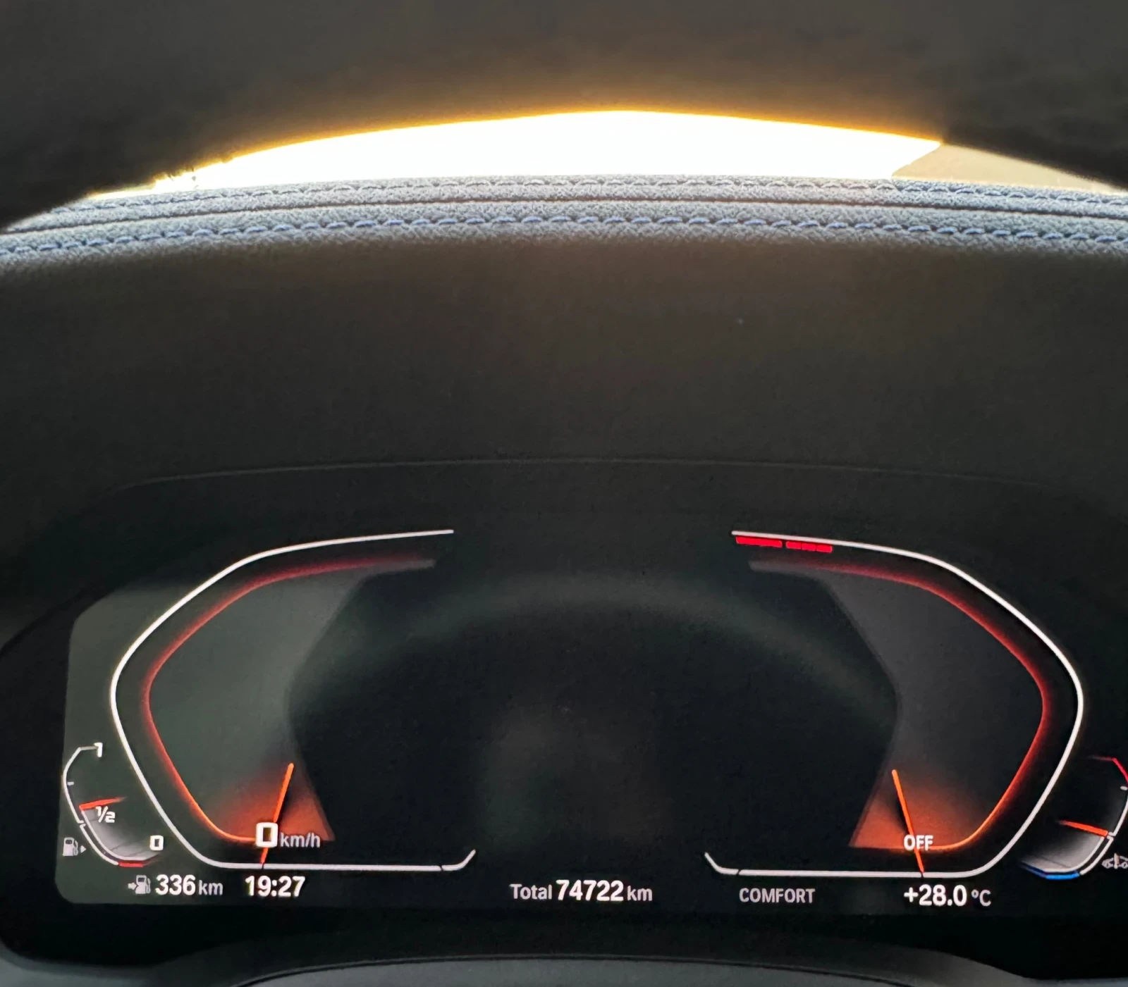 BMW 330 i G20 xDrive M Performance, снимка 10 - Автомобили и джипове - 56039818