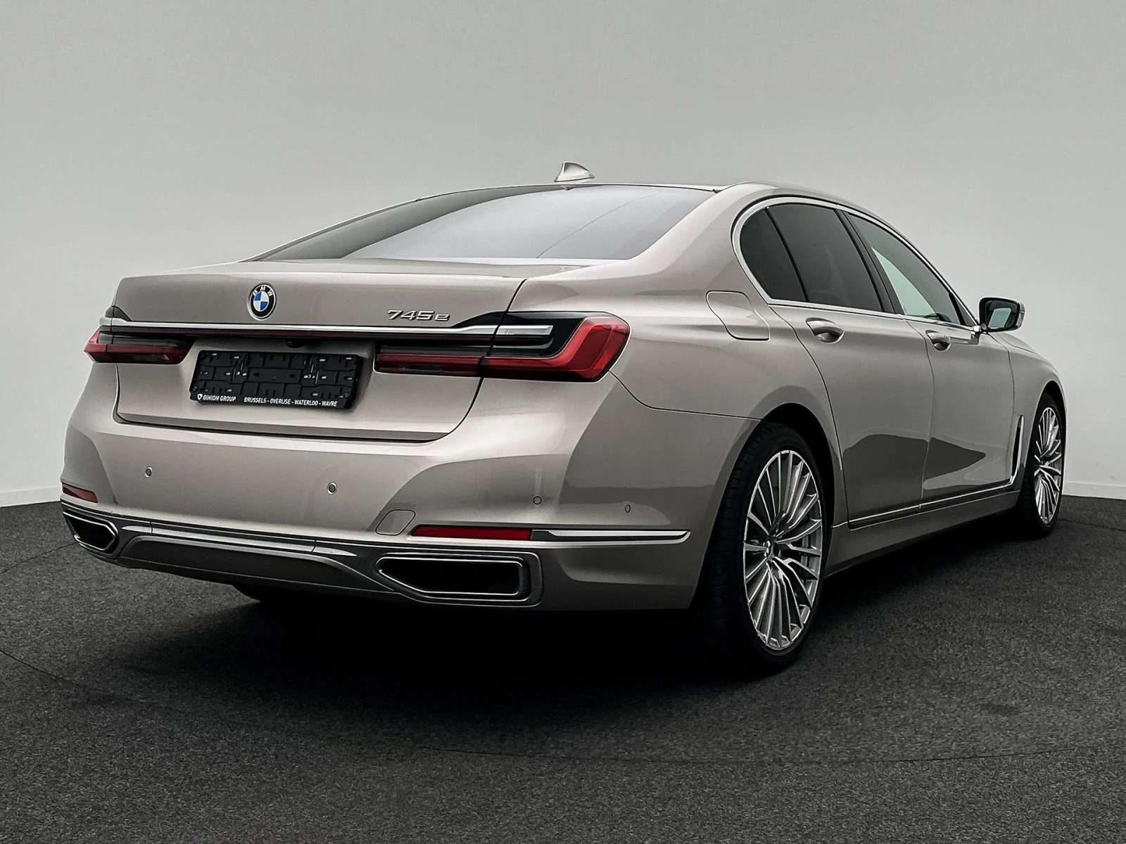 BMW 745 e - Hybrid, снимка 5 - Автомобили и джипове - 56478929