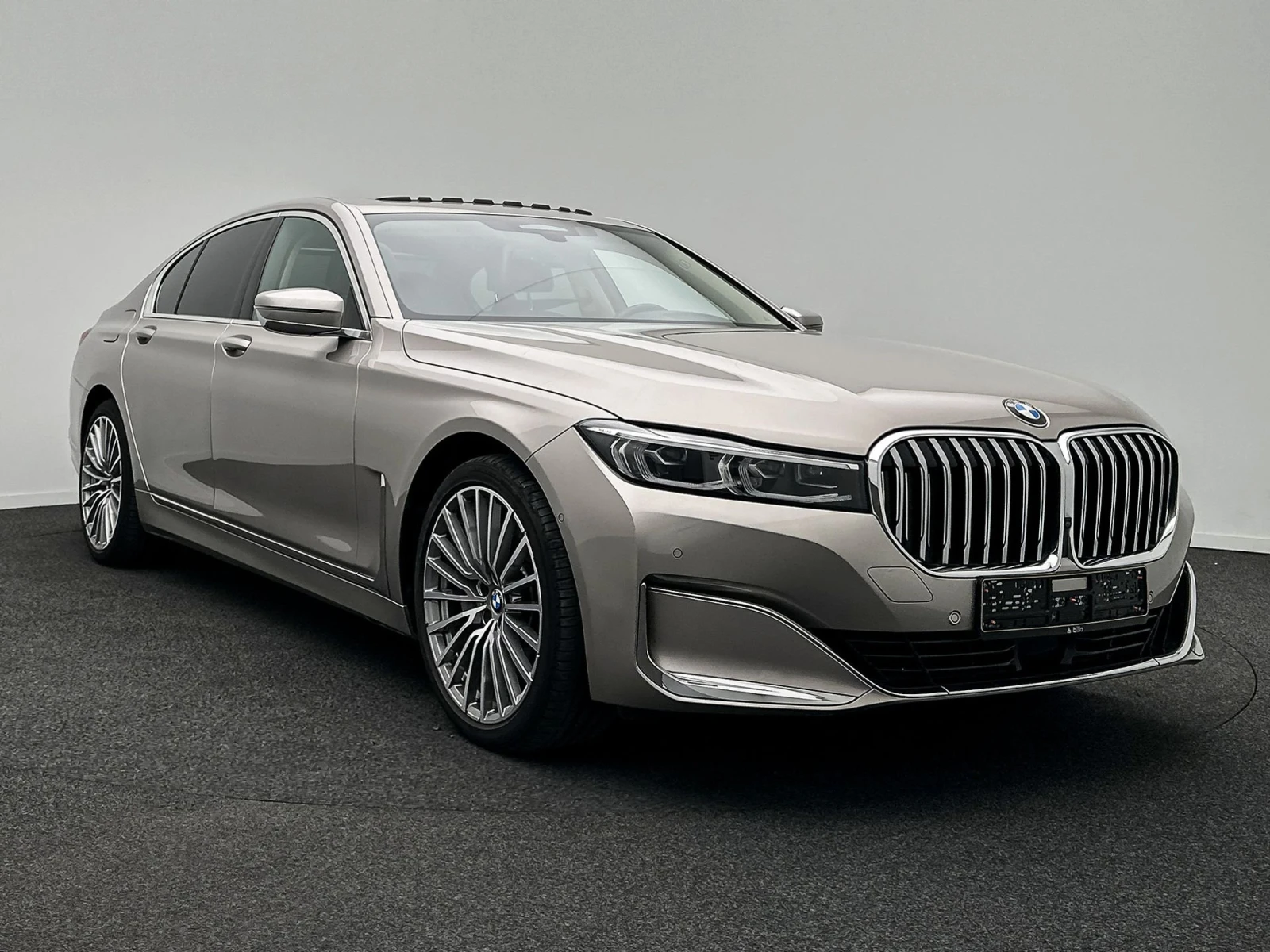 BMW 745 e - Hybrid