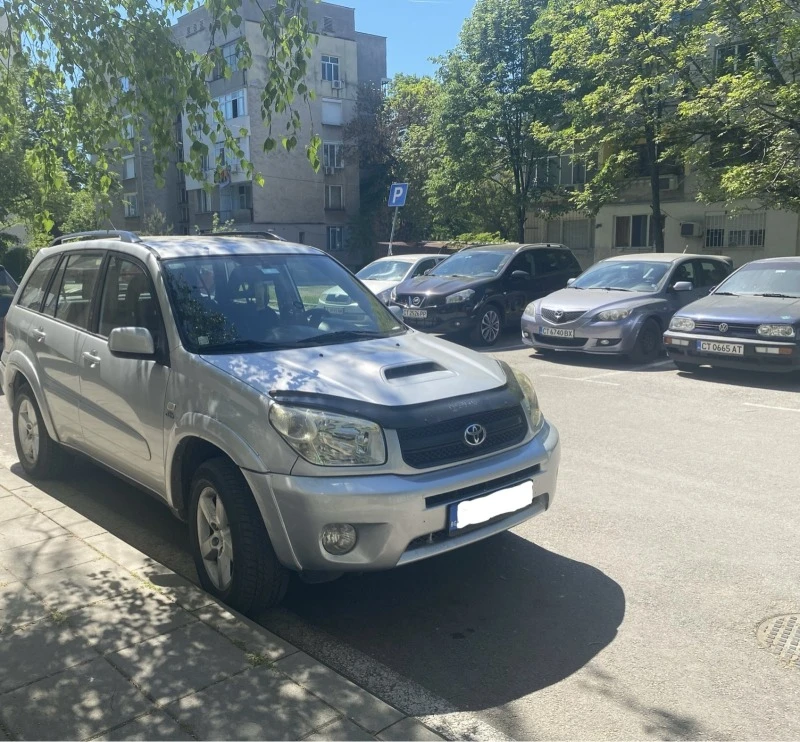 Toyota Rav4 2.0 D4D, снимка 2 - Автомобили и джипове - 47319196