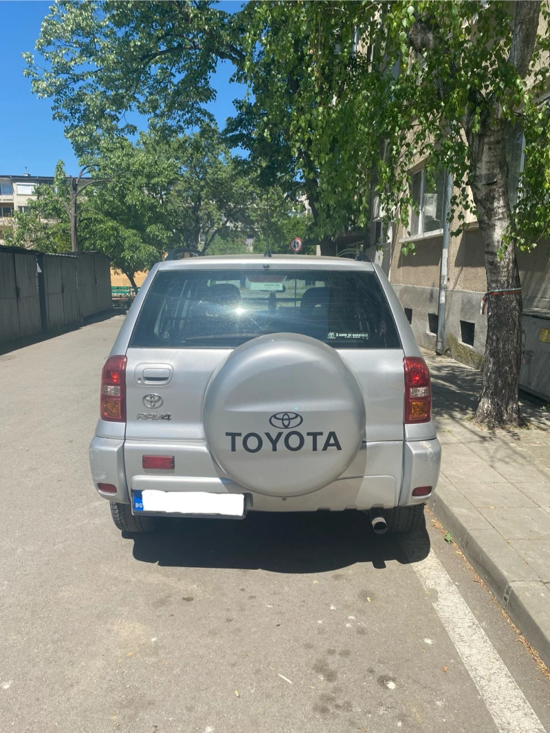 Toyota Rav4 2.0 D4D, снимка 7 - Автомобили и джипове - 47319196