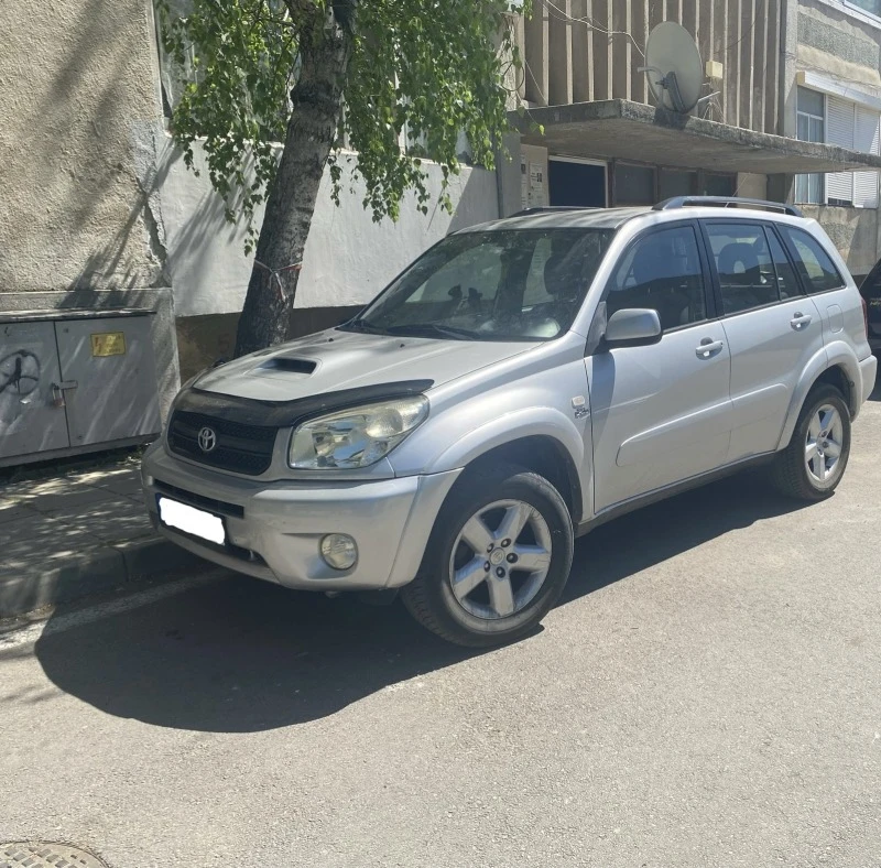 Toyota Rav4 2.0 D4D, снимка 3 - Автомобили и джипове - 47319196