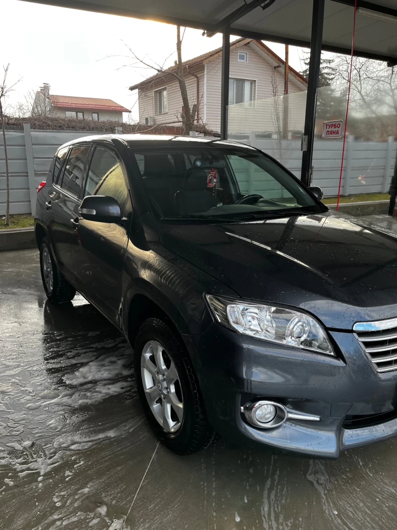 Toyota Rav4, снимка 8 - Автомобили и джипове - 48881310