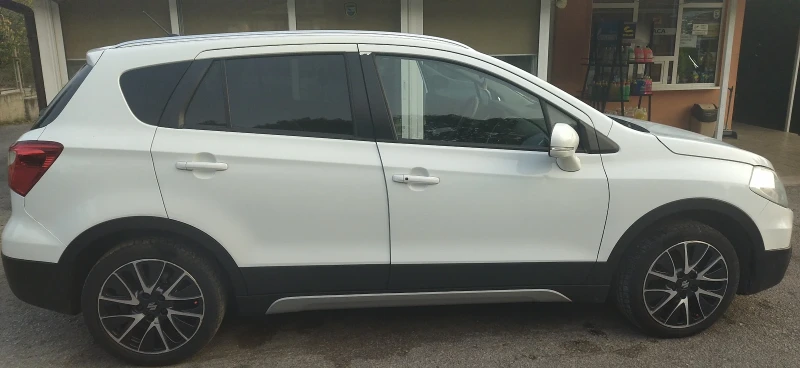 Suzuki SX4 S-Cross, снимка 6 - Автомобили и джипове - 52358574