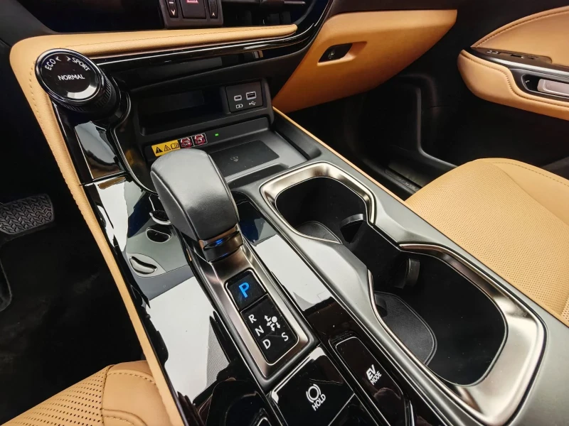 Lexus NX 350h 350h E-Four Executive Top RaceBlueEdition , снимка 10 - Автомобили и джипове - 52432558