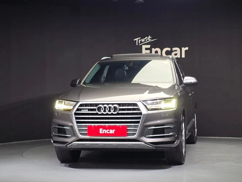 Audi Q7 2.0 CYM Automatic, снимка 2 - Автомобили и джипове - 55462856