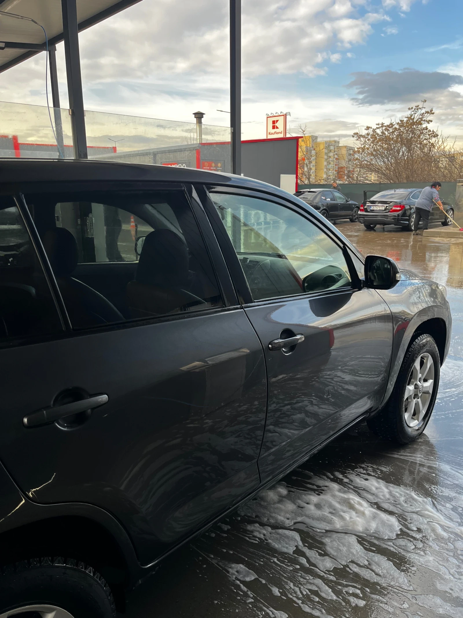 Toyota Rav4  - изображение 7