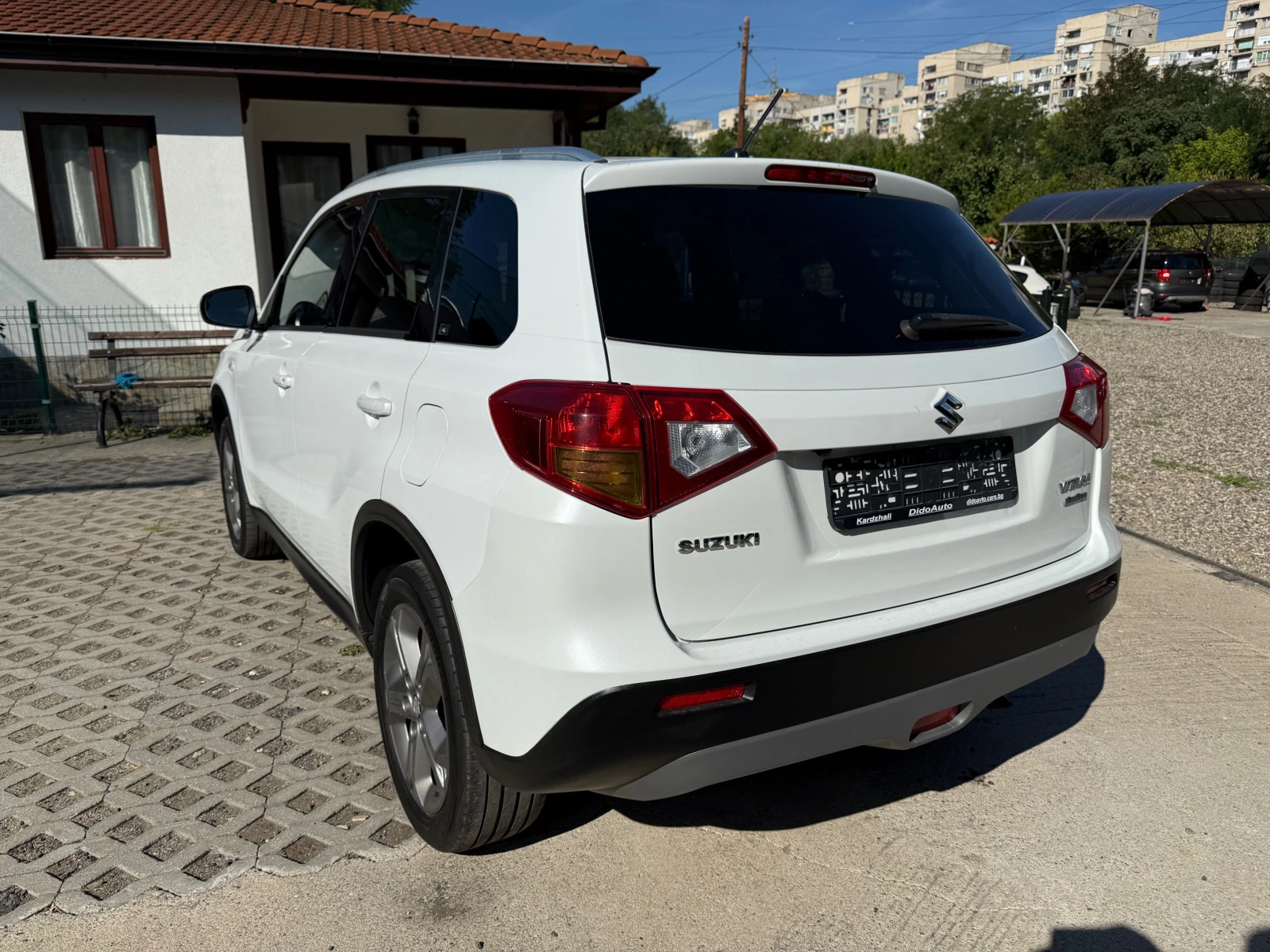 Suzuki Vitara 1.6D 4WD - изображение 6
