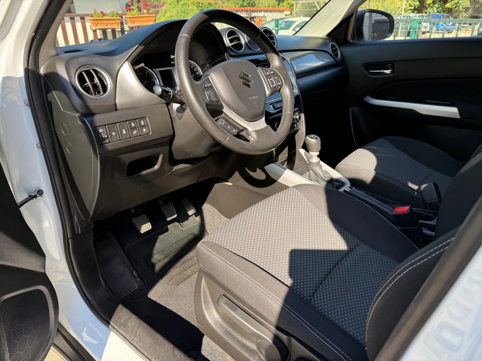 Suzuki Vitara 1.6D 4WD - изображение 8