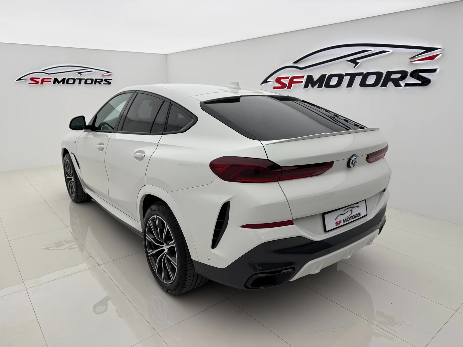 BMW X6 xDrive40d M Sport - изображение 4