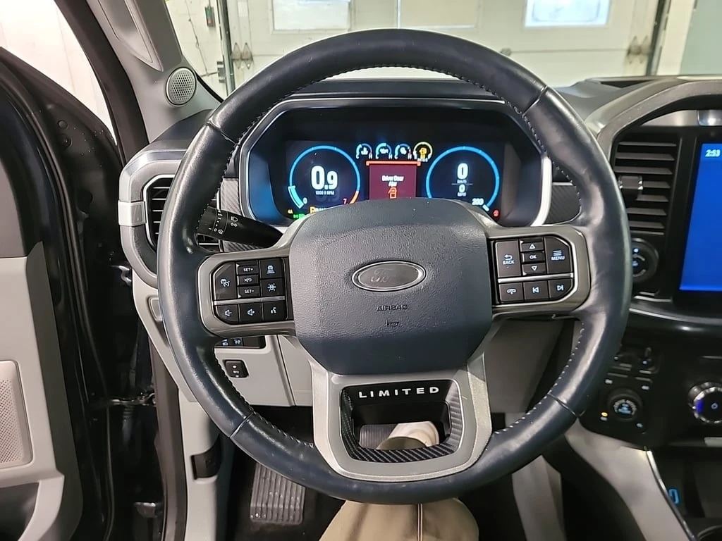 Ford F150 * LIMITED CREW CAB SHORT BED * CARFAX * Full *  - изображение 9