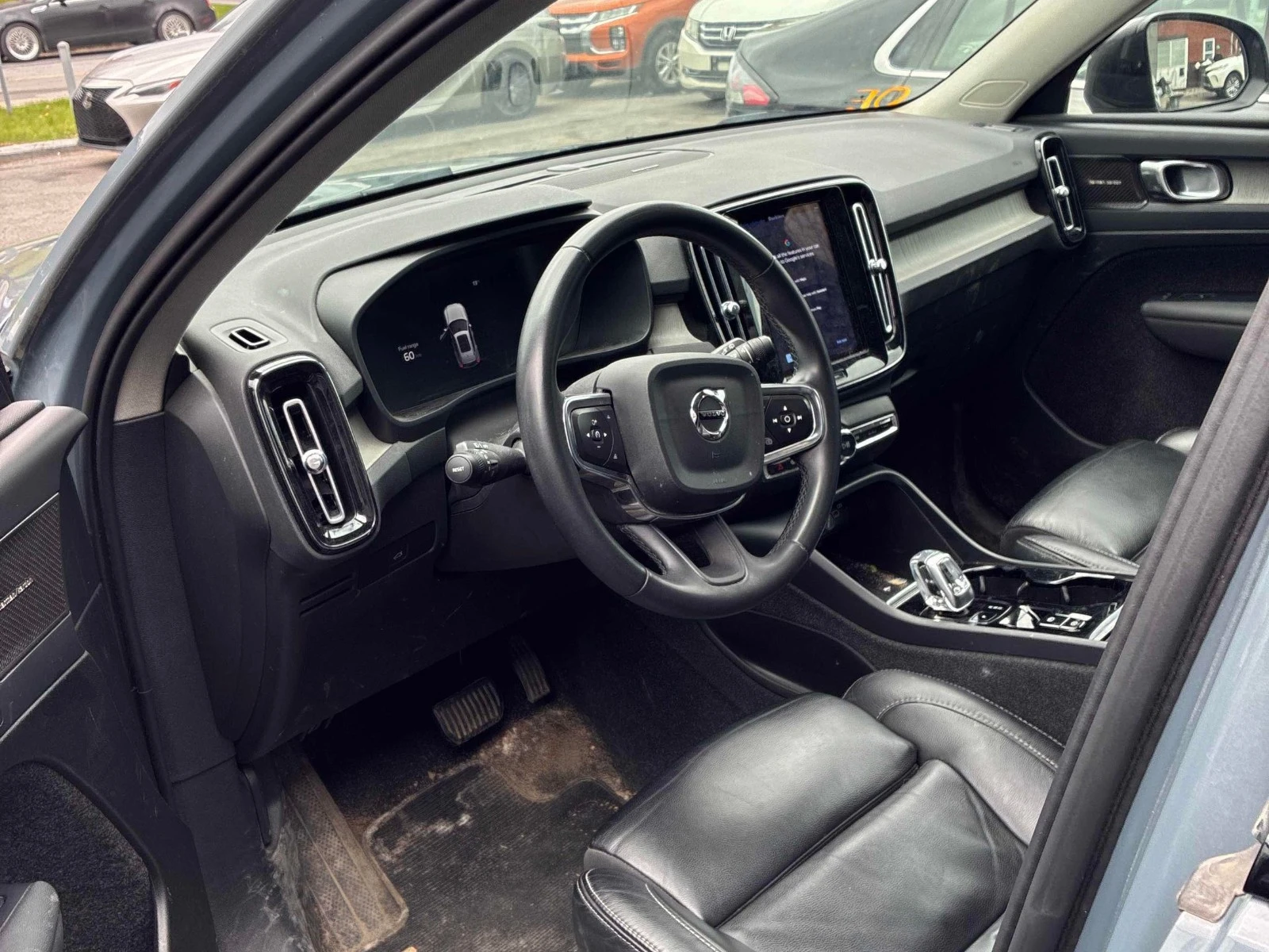 Volvo XC40 Ultimate Dark Theme, снимка 8 - Автомобили и джипове - 54482625