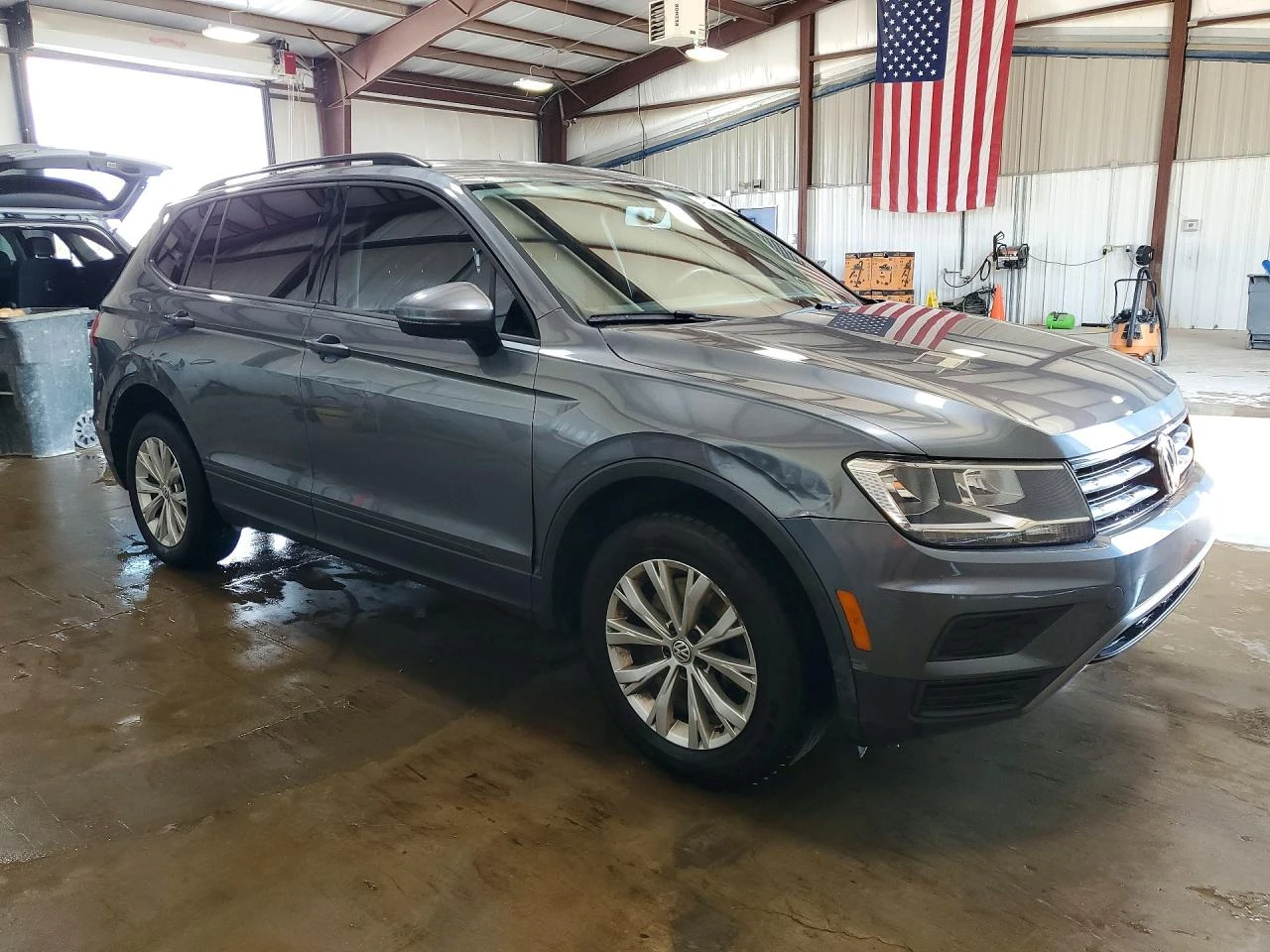 VW Tiguan, снимка 3 - Автомобили и джипове - 54839515