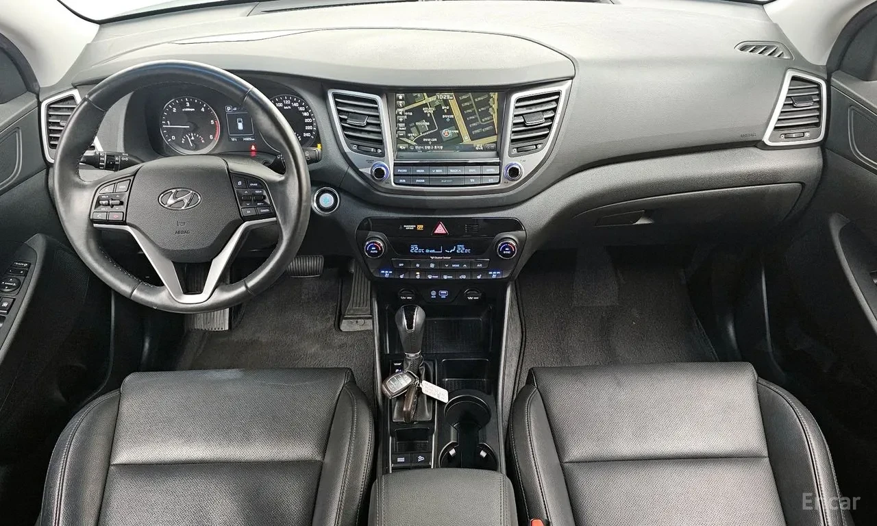 Hyundai Tucson All New 2.0 Diesel 4WD , снимка 6 - Автомобили и джипове - 54884234